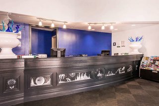 quality inn and suites near the theme parks