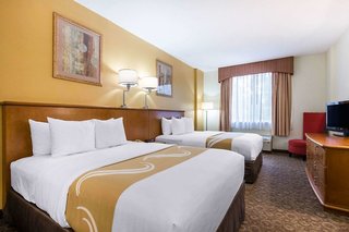 quality inn and suites near the theme parks