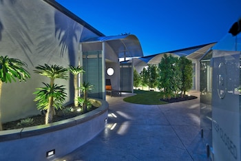 the palm springs hotel