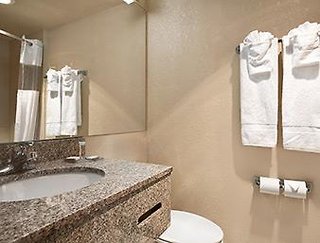 howard johnson by wyndham oklahoma city airport fairgrounds