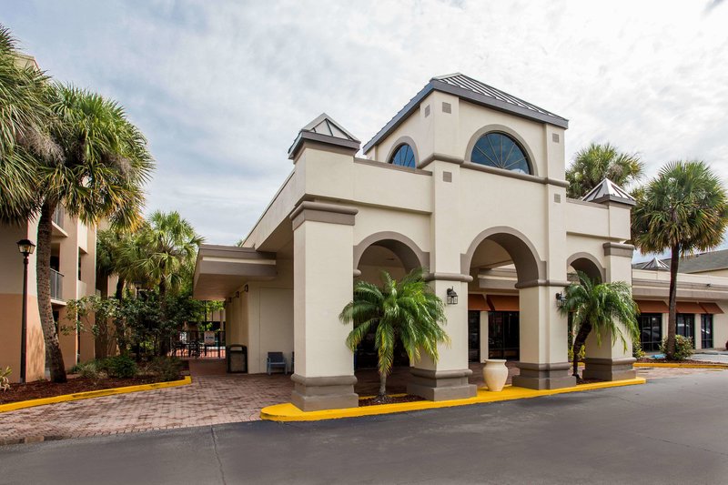 days inn and suites by wyndham orlando airport
