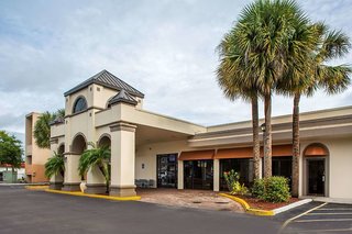 days inn and suites by wyndham orlando airport