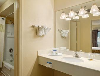 days inn and suites by wyndham orlando airport