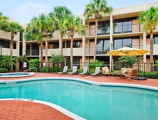 days inn and suites by wyndham orlando airport