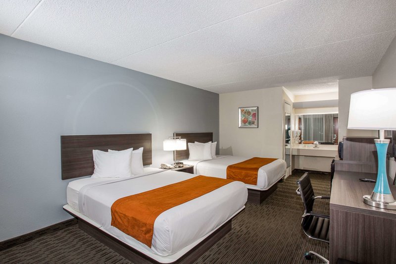 days inn and suites by wyndham orlando airport
