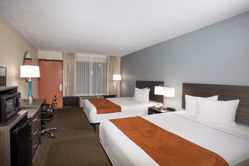days inn and suites by wyndham orlando airport