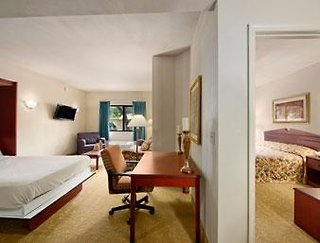 days inn and suites by wyndham orlando airport