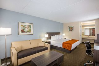 days inn and suites by wyndham orlando airport