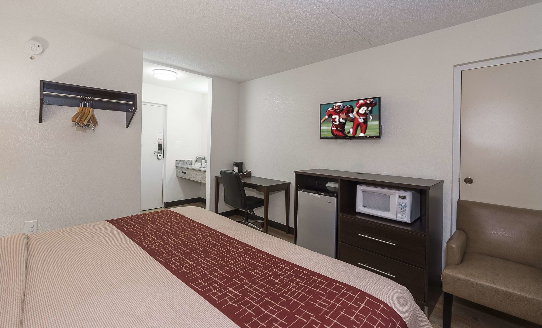 red roof inn lancaster strasburg