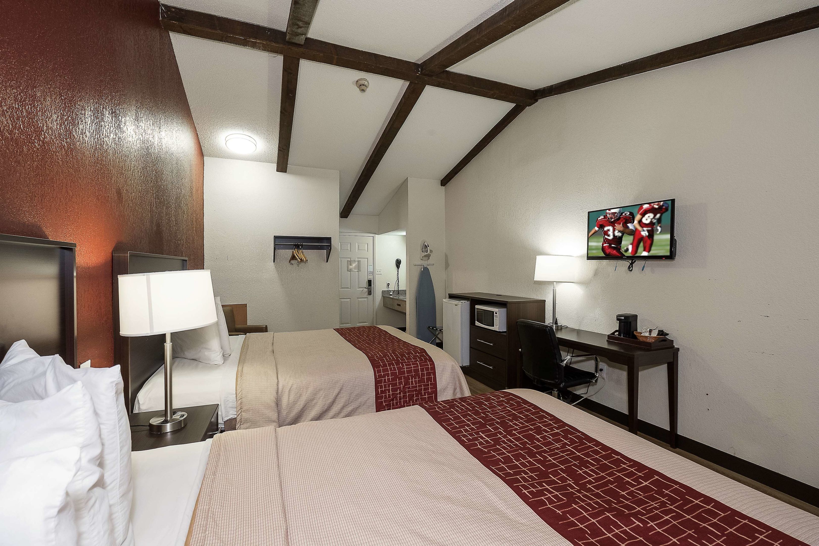 red roof inn lancaster strasburg