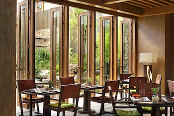 hotel indigo lijiang ancient town by ihg