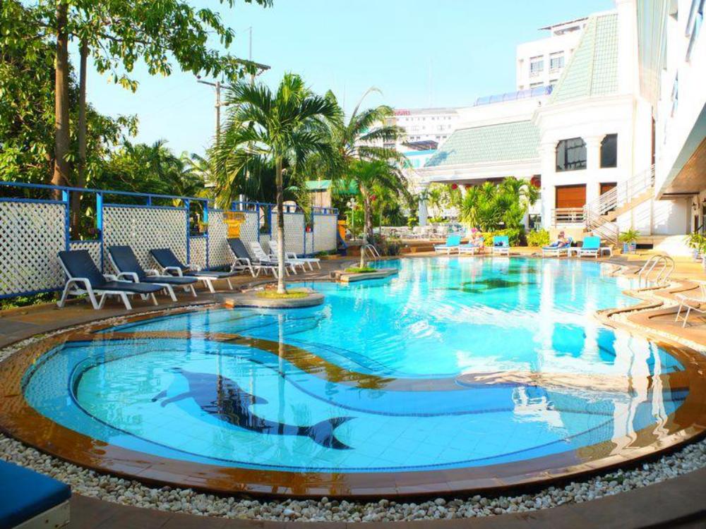 camelot hotel pattaya