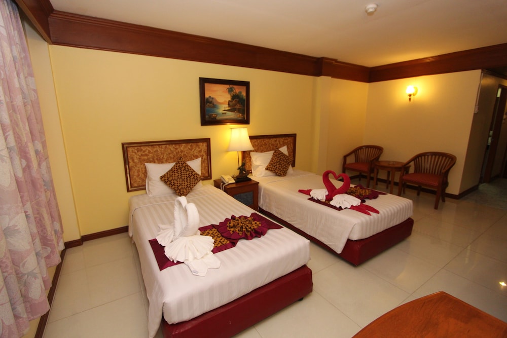 camelot hotel pattaya