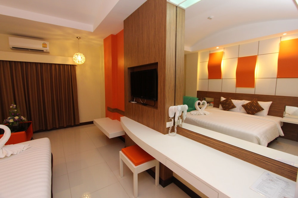 camelot hotel pattaya