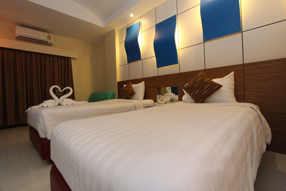 camelot hotel pattaya