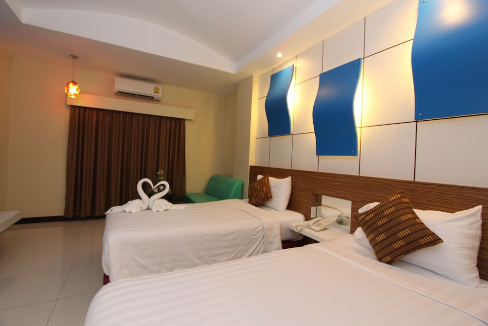 camelot hotel pattaya