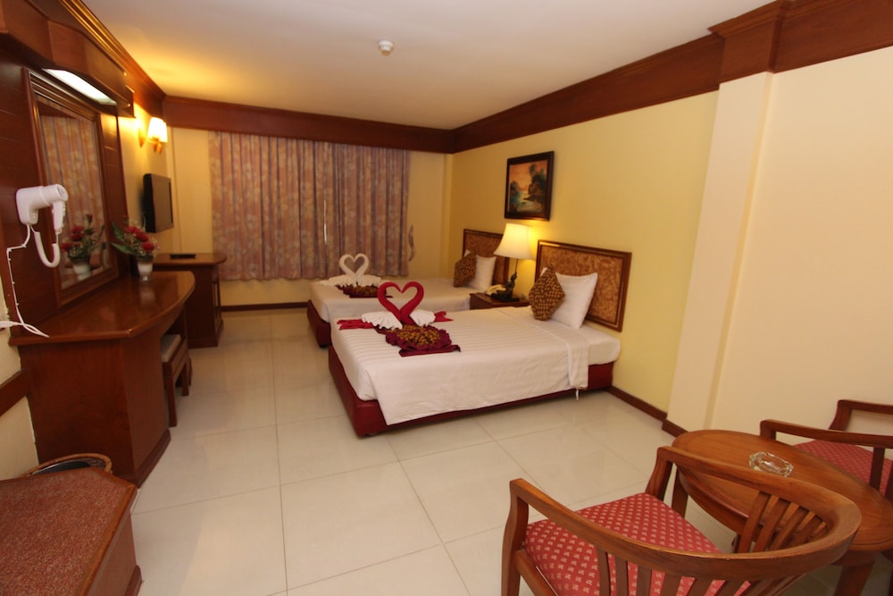 camelot hotel pattaya