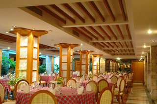 camelot hotel pattaya