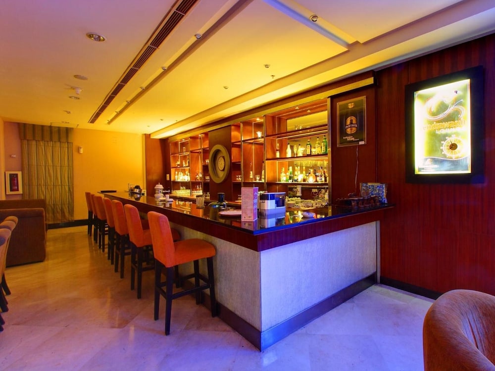 grand elite hotel