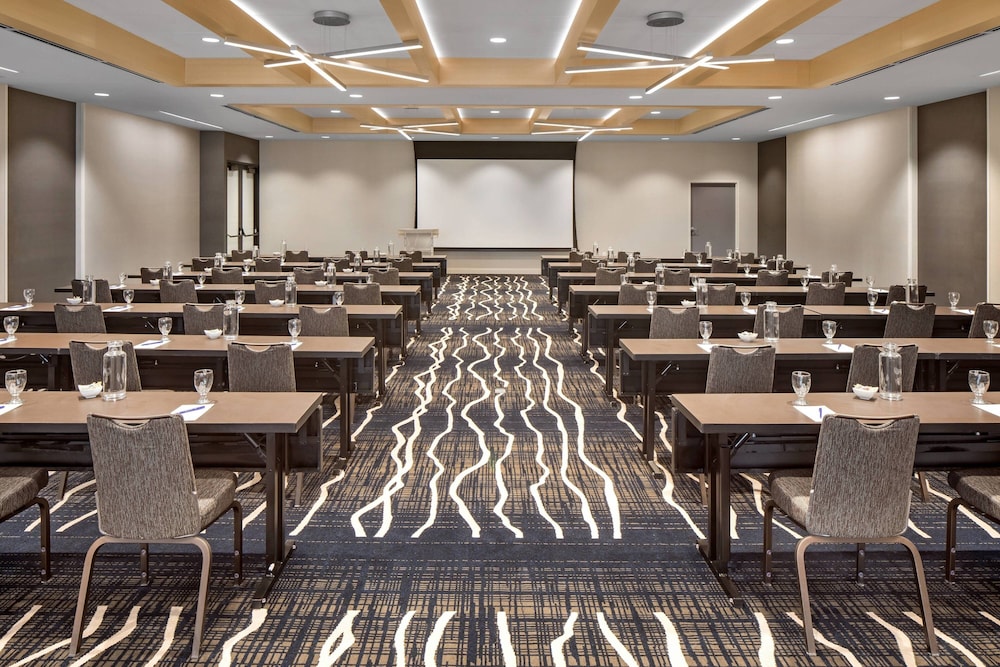delta hotels by marriott minneapolis northeast