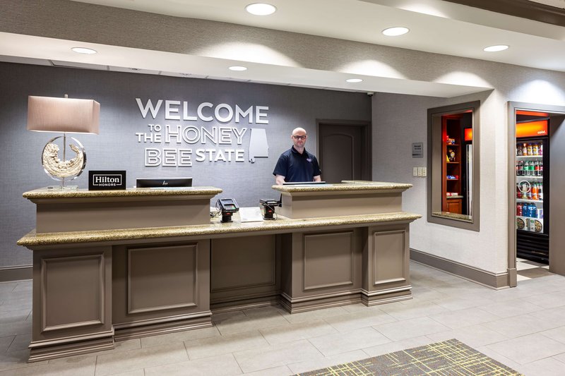 hampton inn and suites mobile i 65 airport blvd