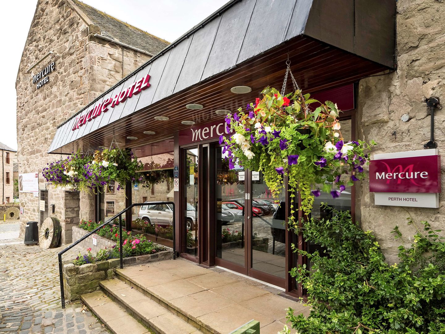mercure perth hotel
