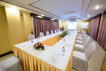 ohana phnom penh palace hotel