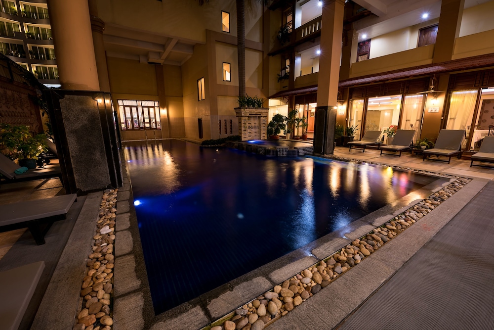 ohana phnom penh palace hotel