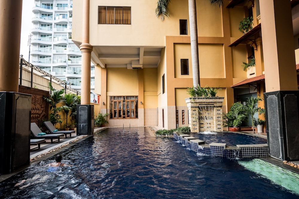 ohana phnom penh palace hotel