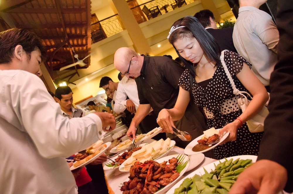 ohana phnom penh palace hotel