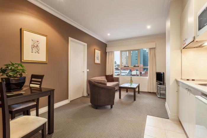 comfort hotel melbourne central