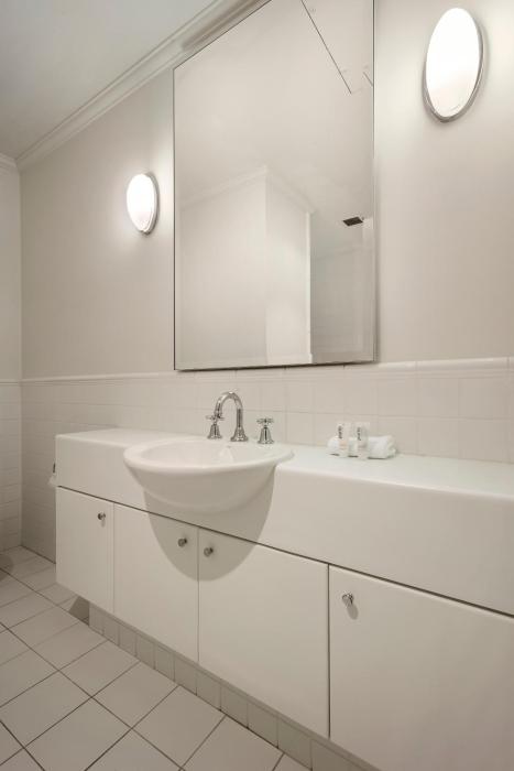 comfort hotel melbourne central