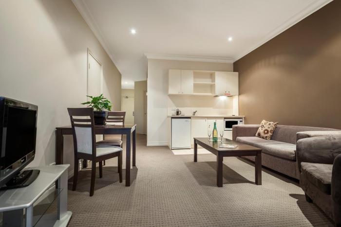 comfort hotel melbourne central