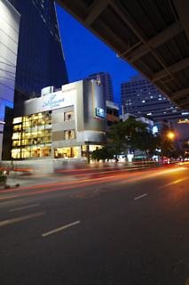sukhumvit suites hotel