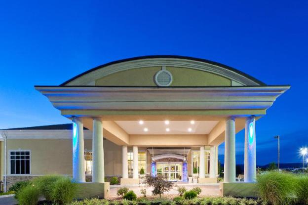 holiday inn express woodstock shenandoah valley by ihg