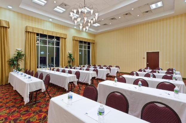 holiday inn express woodstock shenandoah valley by ihg