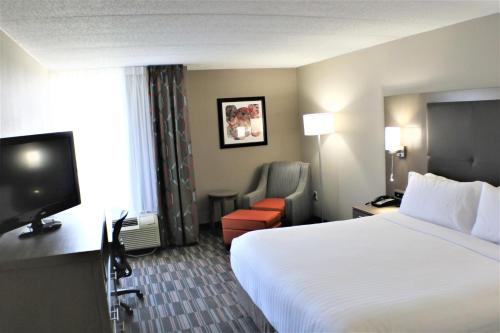 holiday inn express woodstock shenandoah valley by ihg