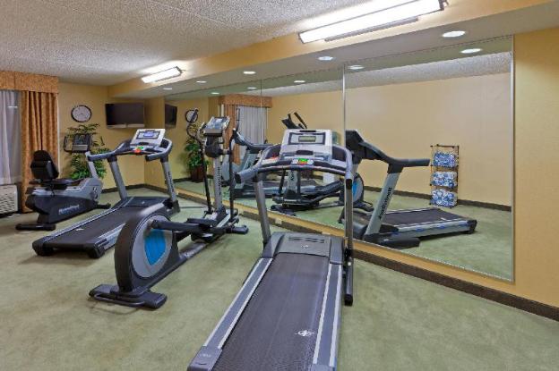 holiday inn express woodstock shenandoah valley by ihg