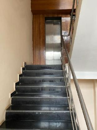 hsquare service apartment malad