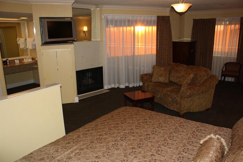 hometowne studios by red roof yuba city