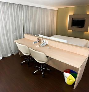 Mercure Manaus Hotel,Manaus>>Adrianopolis,4 star