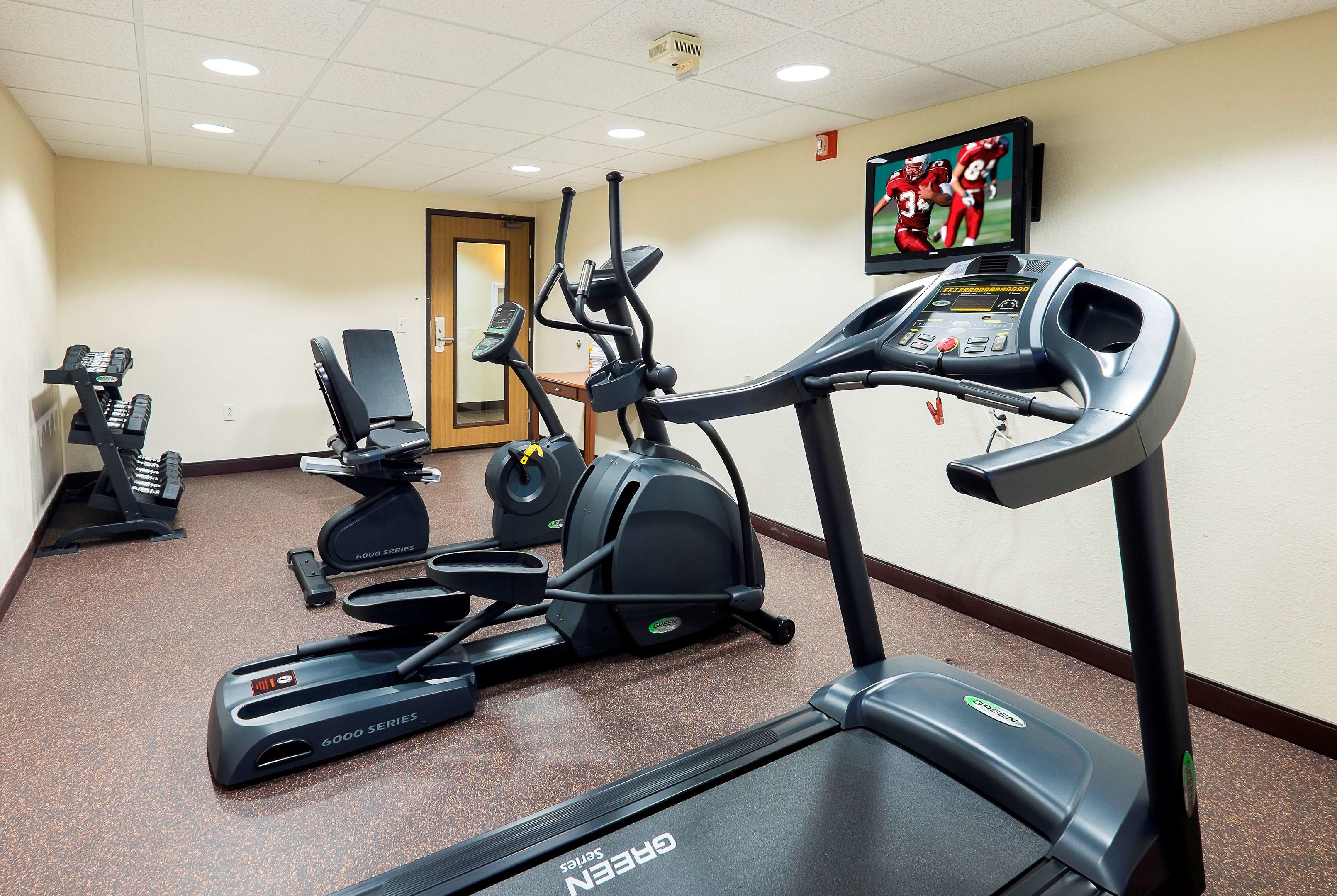red roof inn plus and suites malone