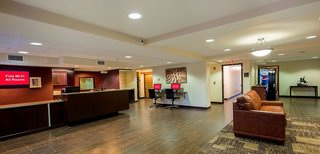 red roof inn plus and suites malone