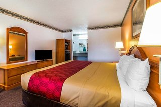 Econo Lodge Inn & Suites,Dougherty County>>Albany,2 star