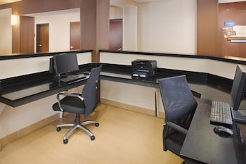 fairfield inn and suites by marriott lafayette south