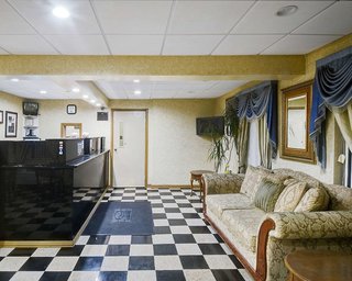 Econo Lodge,Star City>>Morgantown,2 star