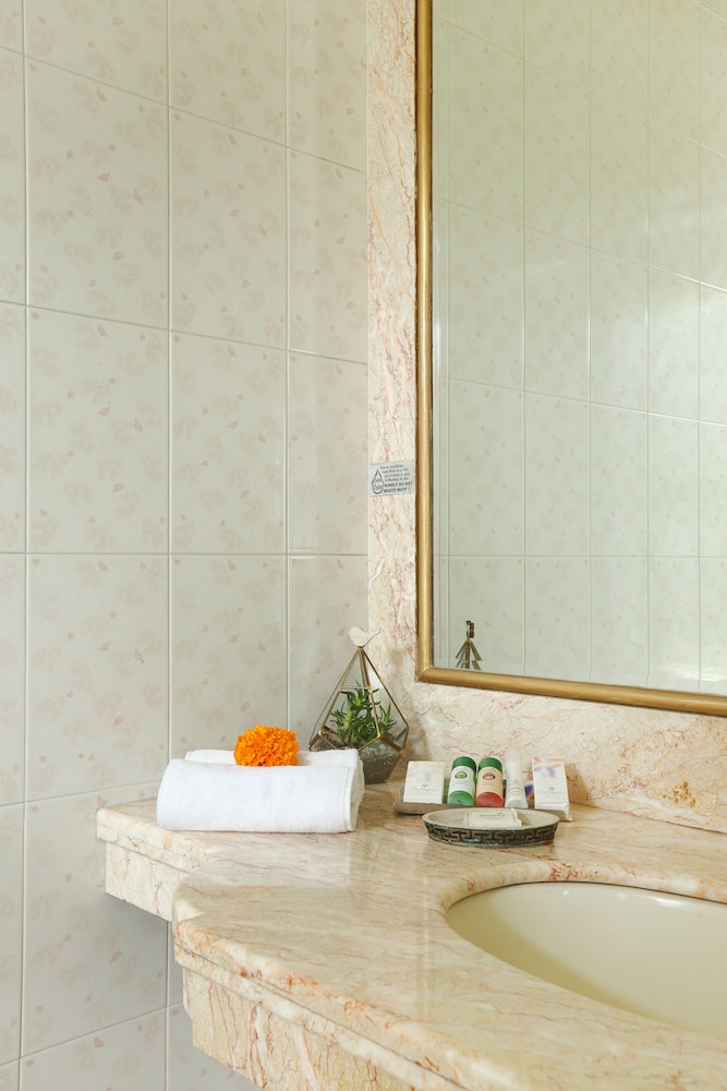 regency hotel malabar hill