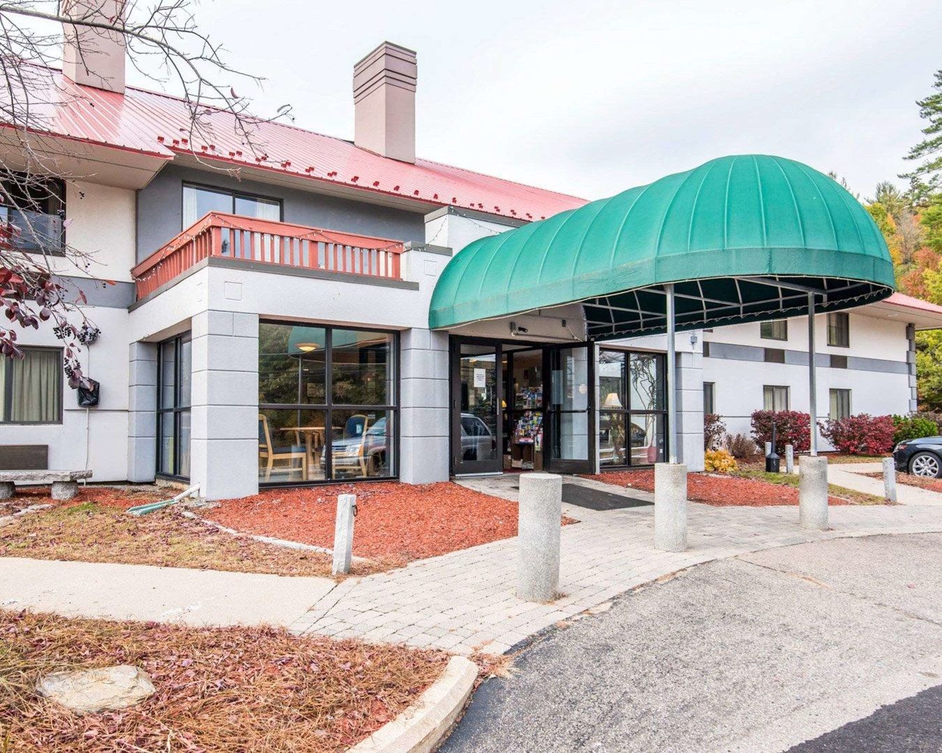 econo lodge near plymouth state university