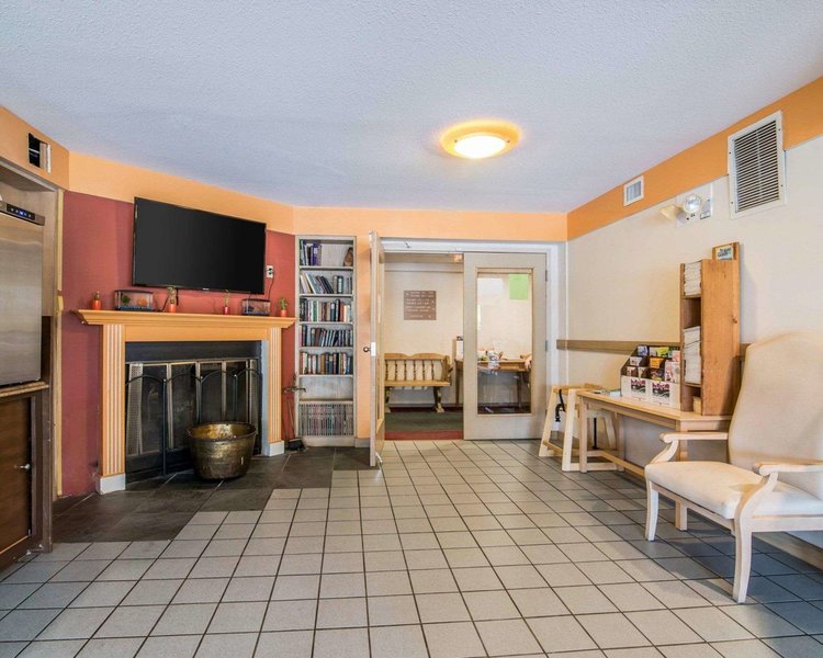 econo lodge near plymouth state university