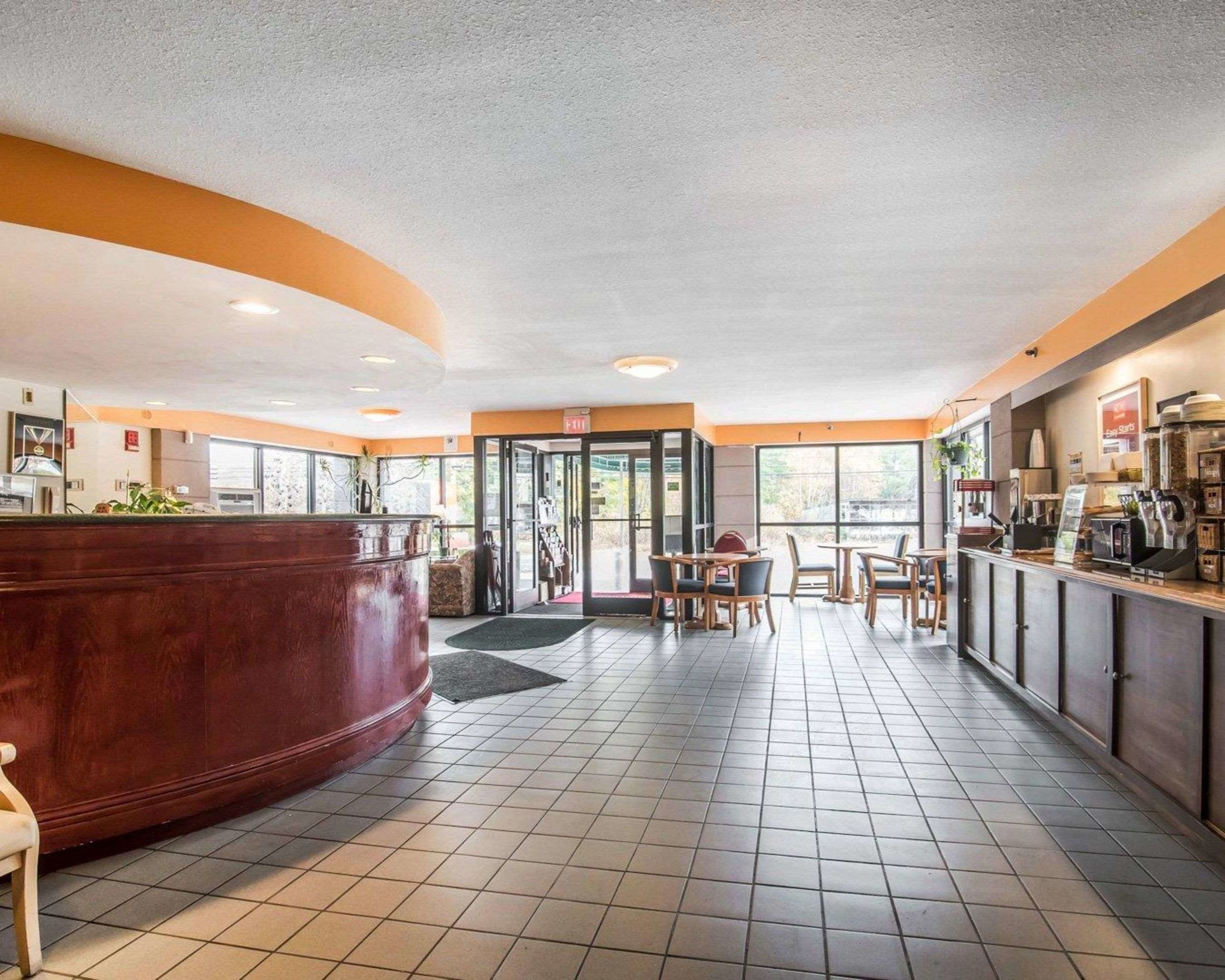 econo lodge near plymouth state university